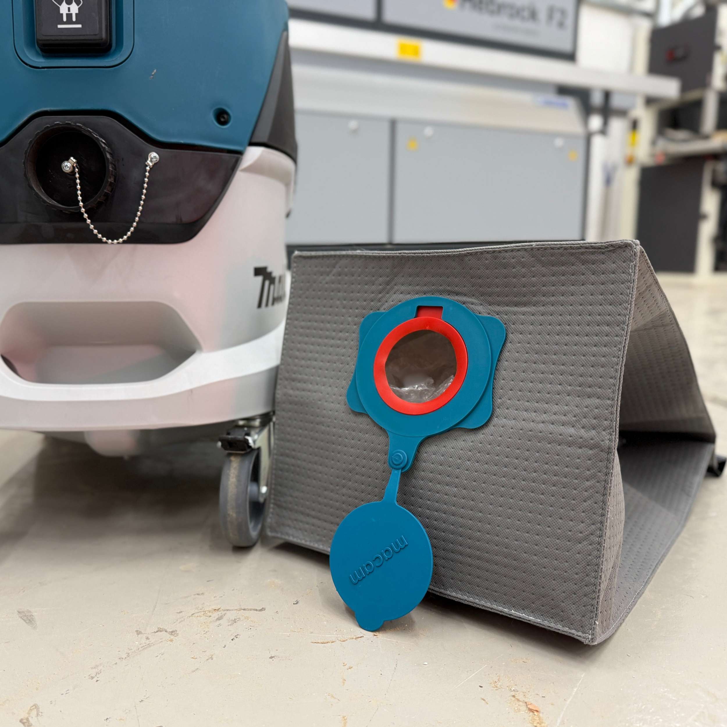 Reusable dust bag for Makita VC4210 fitted inside the dust extractor